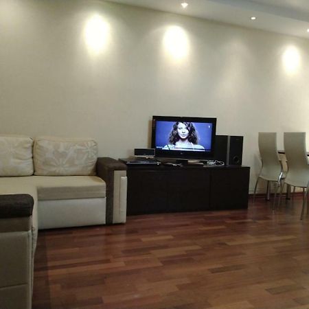 1/10 Вулиця Радунська Appartement Kiev Buitenkant foto