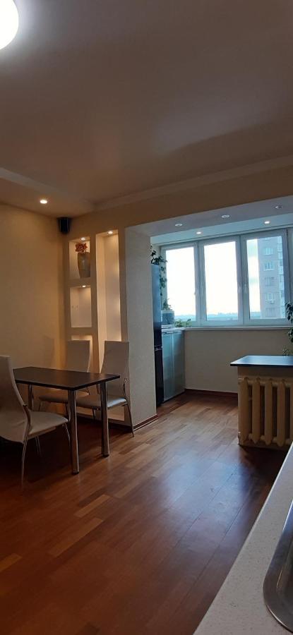 1/10 Вулиця Радунська Appartement Kiev Buitenkant foto