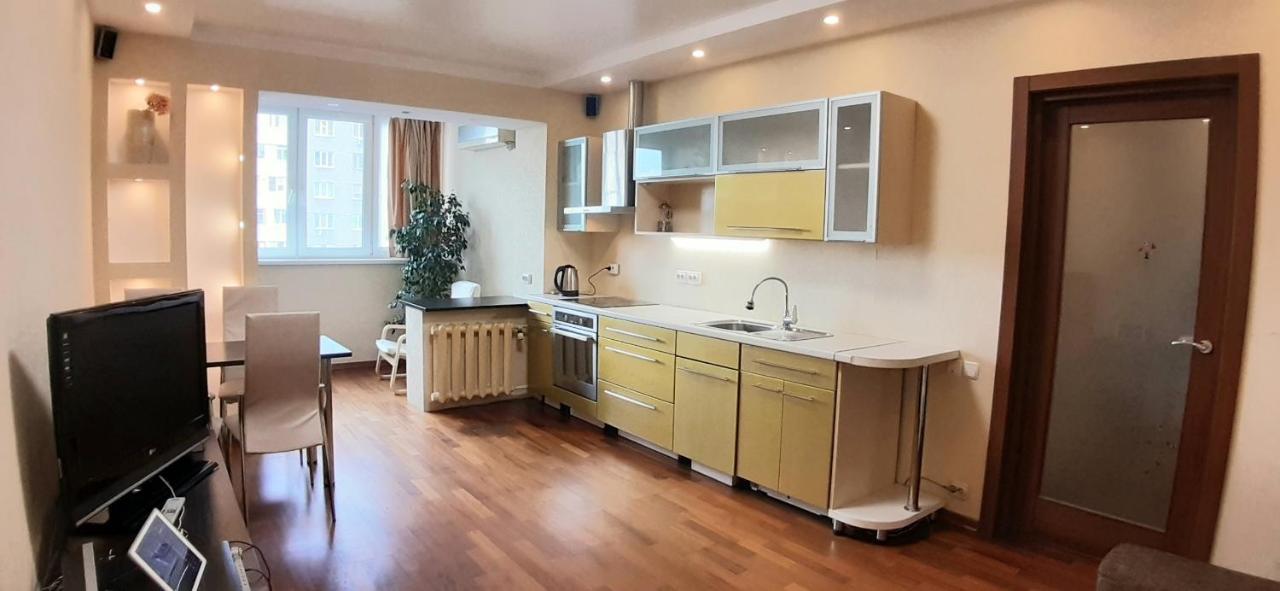 1/10 Вулиця Радунська Appartement Kiev Buitenkant foto