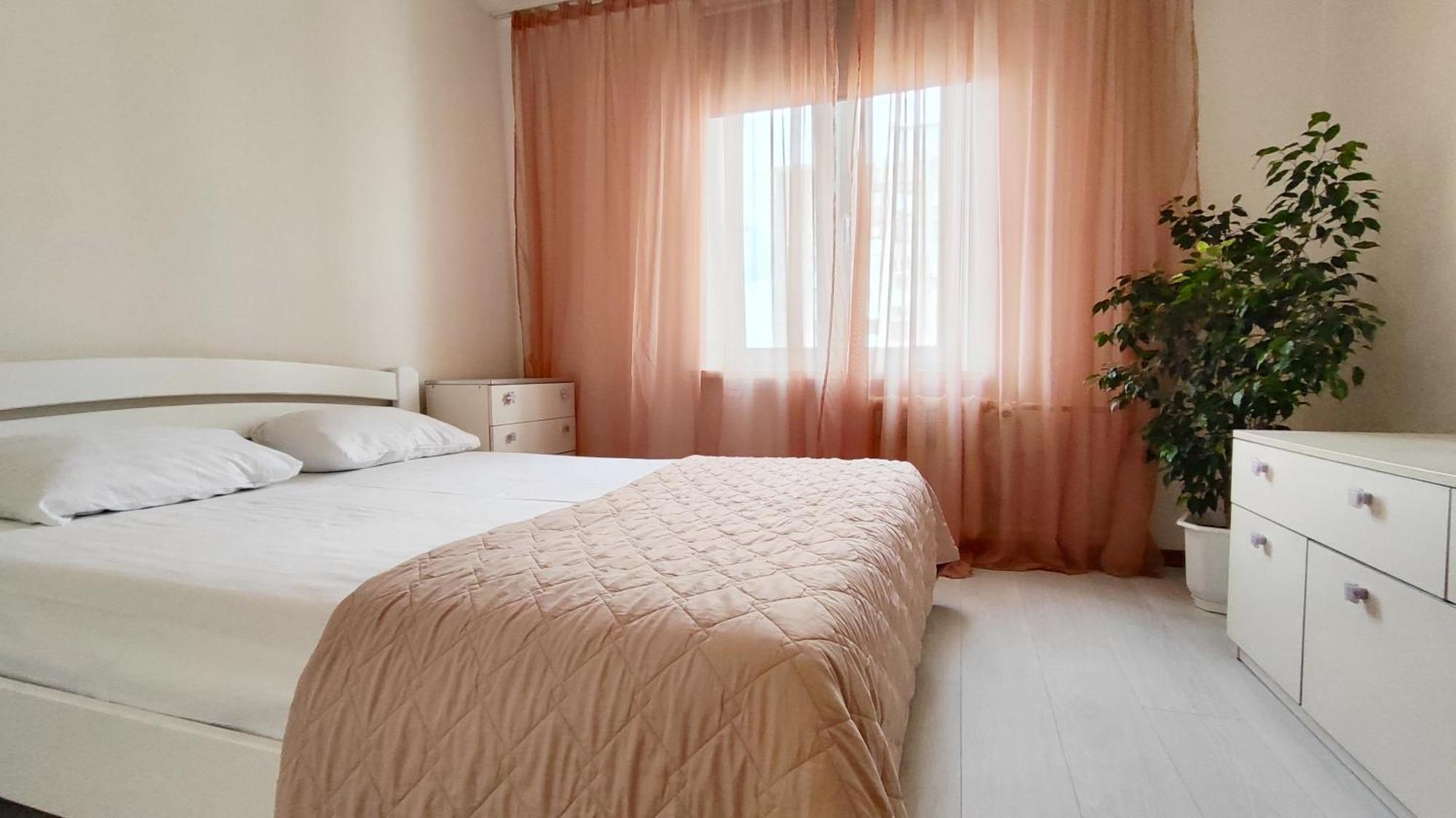 1/10 Вулиця Радунська Appartement Kiev Buitenkant foto